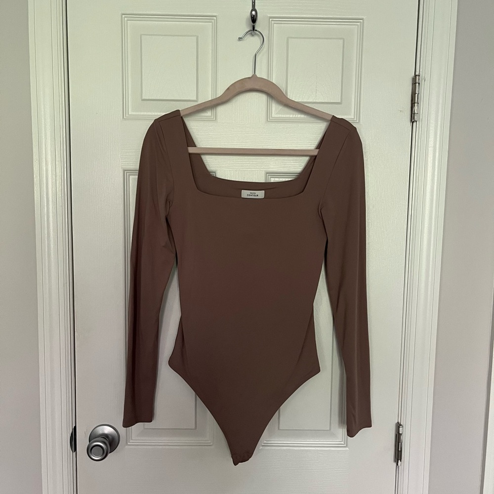 Aritzia Babaton Brown Long Sleeve Bodysuit size medium good condition
